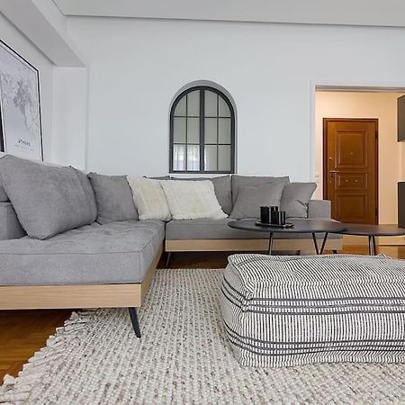 A Unique Apartment In The Historical Center-3Bds アテネ エクステリア 写真