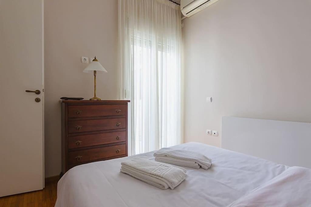 A Unique Apartment In The Historical Center-3Bds アテネ エクステリア 写真